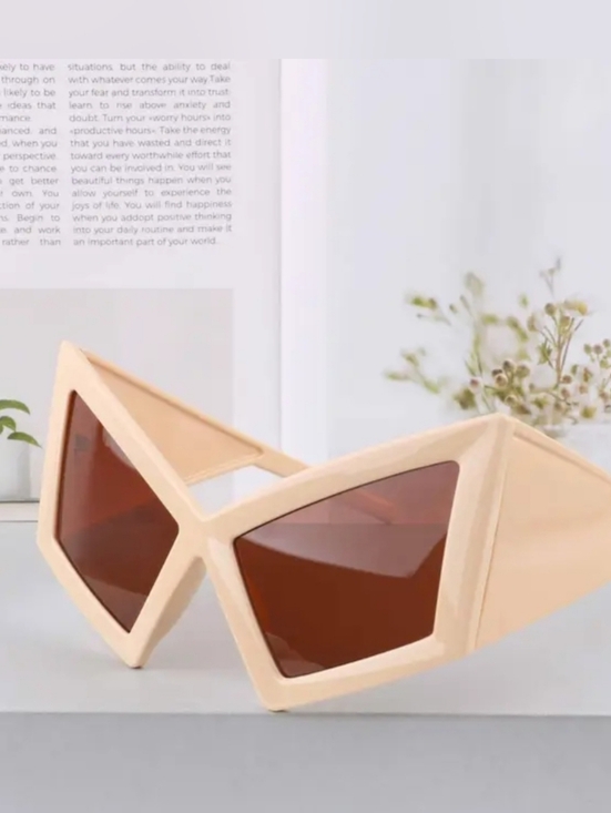 Women’s Bold Oversized Beige And Brown Geometric Sunglasses main image 7